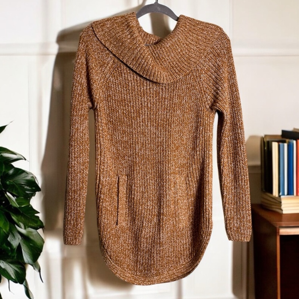 Snails & Cinnamon- Gold Chunky Sweater. Cowl Neck. 
Long Length w/ Pockets